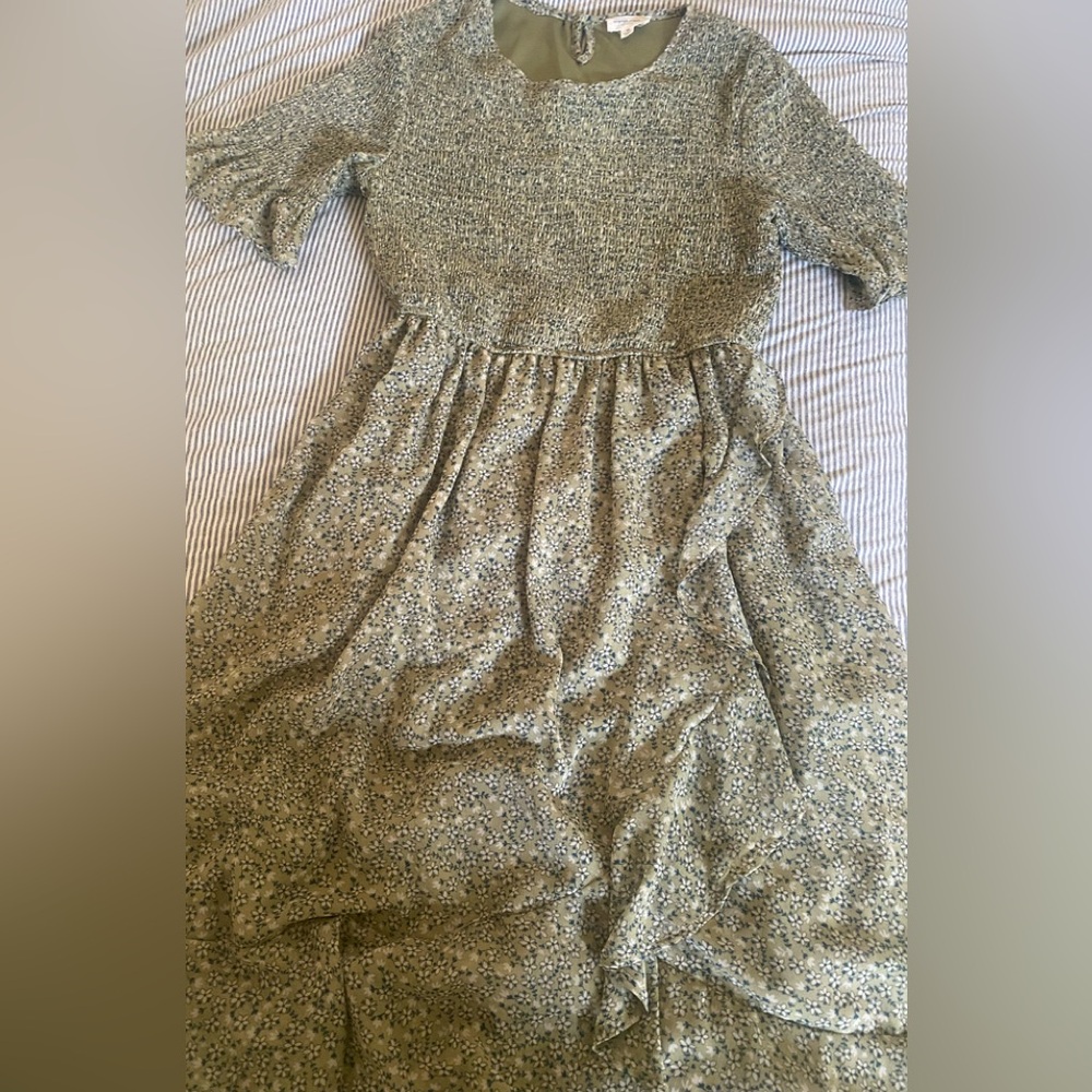 Perfect Spring Dress. Light green with dainty flowers.